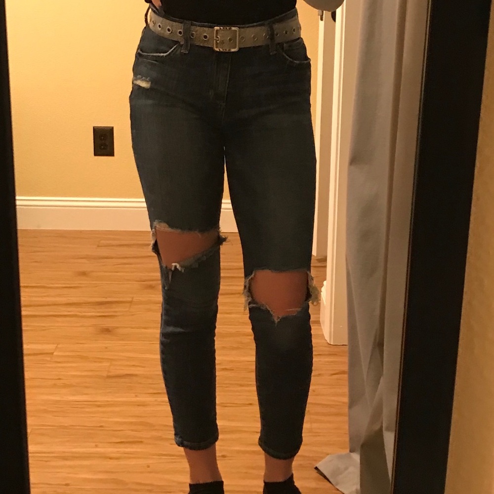 ✨joe’s distressed jeans